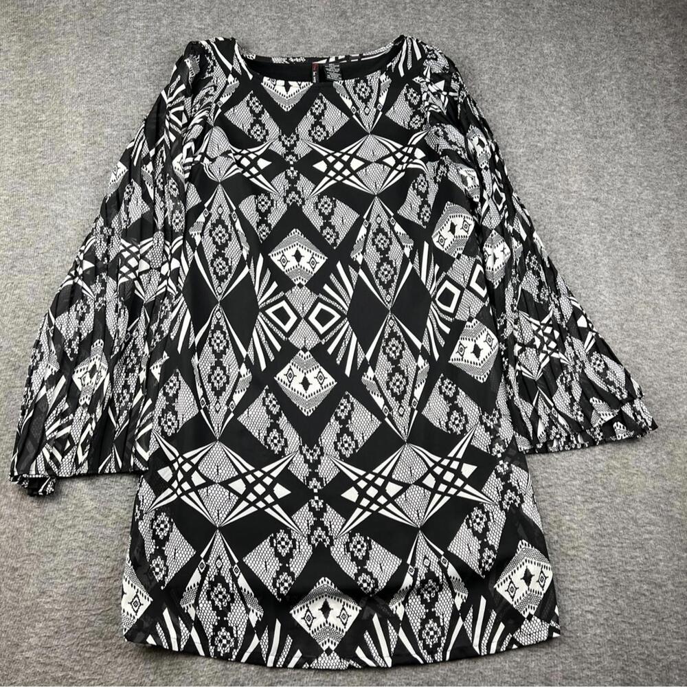 Fire Los Angeles Black and White Geometric‎ Print Tunic Size Small
